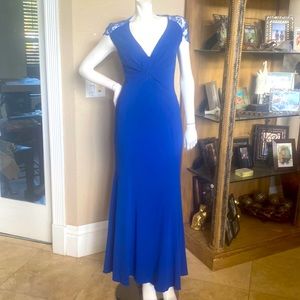 Reem Acra Blue Gown Sz 6